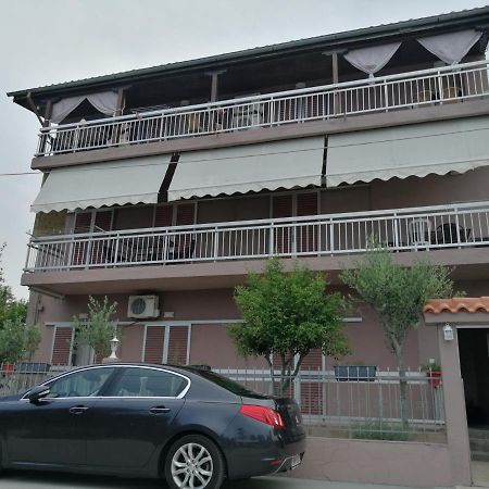 Ο Ακλόνητος Aparthotel Nea Mesagkala Ngoại thất bức ảnh