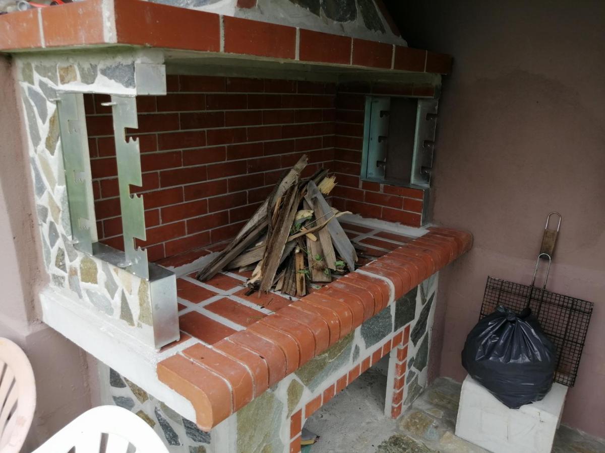 Ο Ακλόνητος Aparthotel Nea Mesagkala Ngoại thất bức ảnh