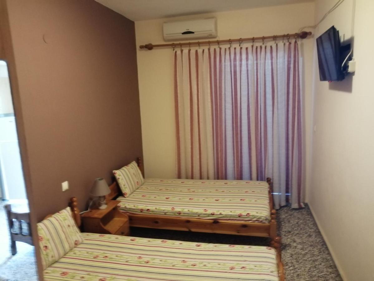 Ο Ακλόνητος Aparthotel Nea Mesagkala Ngoại thất bức ảnh