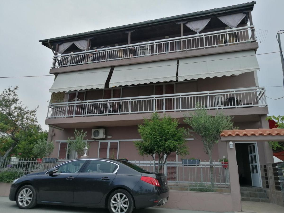 Ο Ακλόνητος Aparthotel Nea Mesagkala Ngoại thất bức ảnh