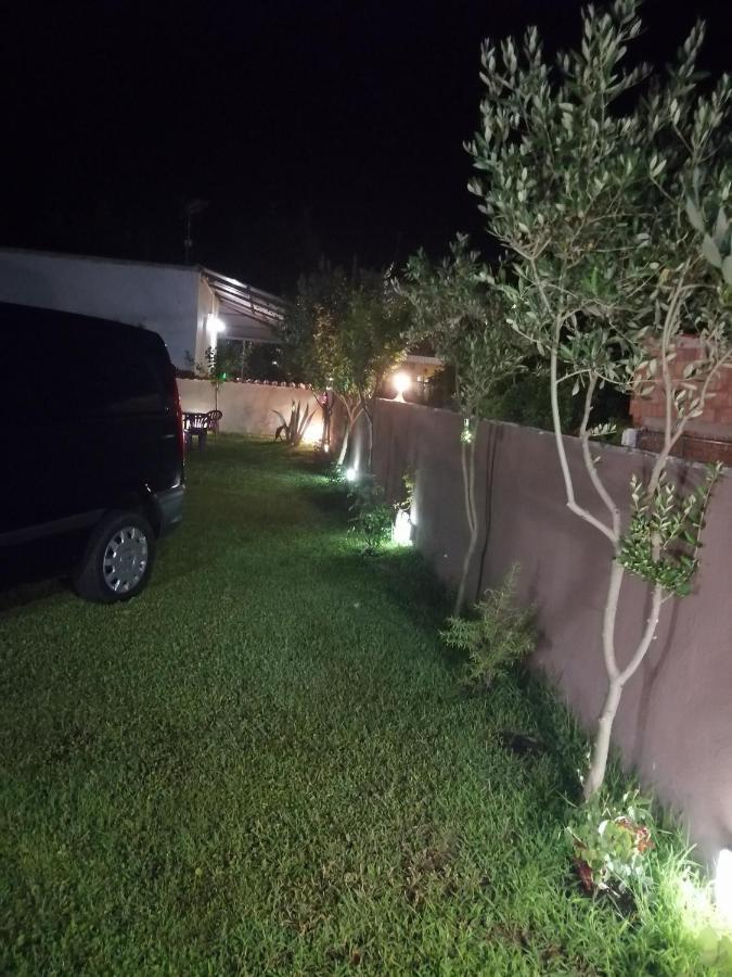 Ο Ακλόνητος Aparthotel Nea Mesagkala Ngoại thất bức ảnh