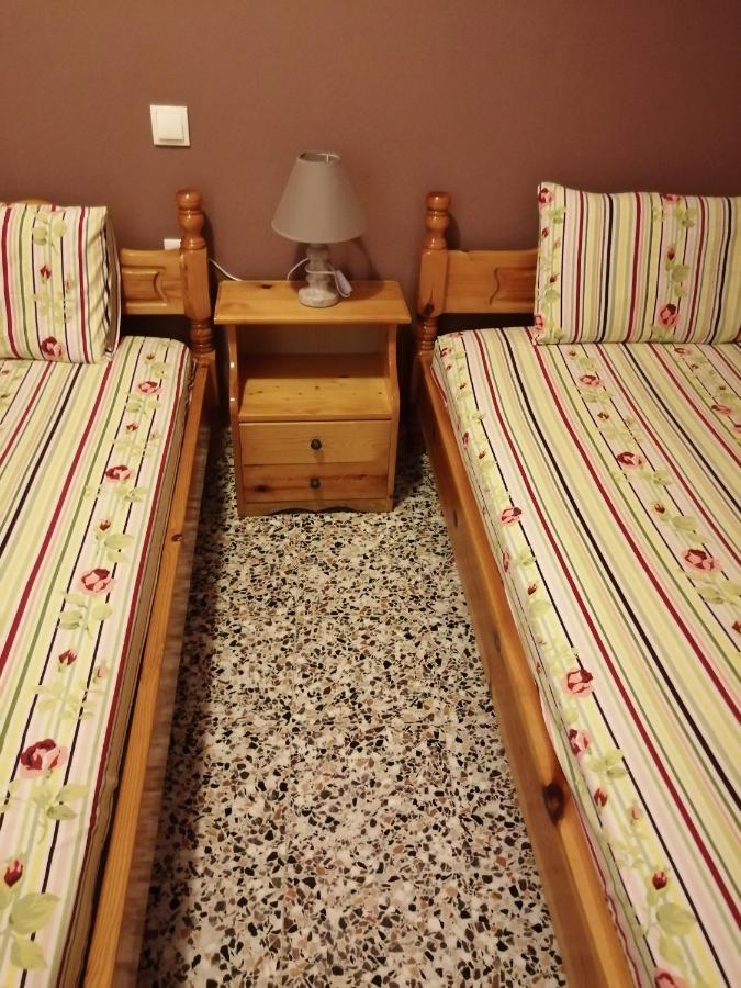 Ο Ακλόνητος Aparthotel Nea Mesagkala Ngoại thất bức ảnh