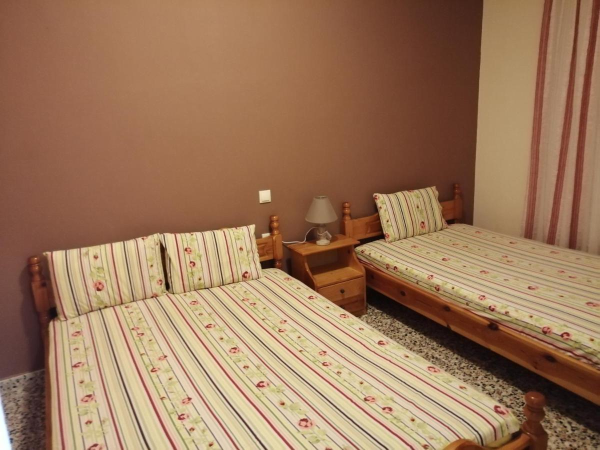 Ο Ακλόνητος Aparthotel Nea Mesagkala Ngoại thất bức ảnh