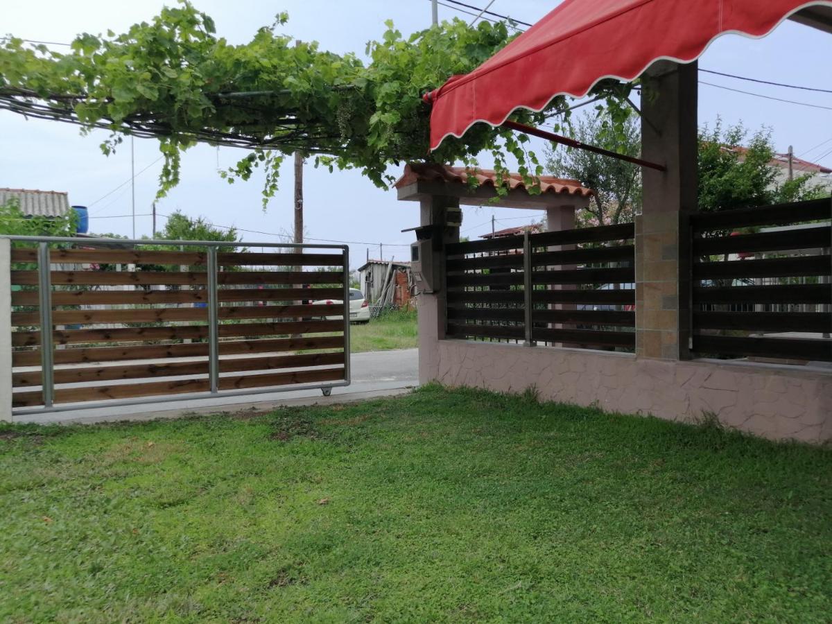 Ο Ακλόνητος Aparthotel Nea Mesagkala Ngoại thất bức ảnh